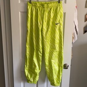 Nike Sportswear Icon Clash Pants